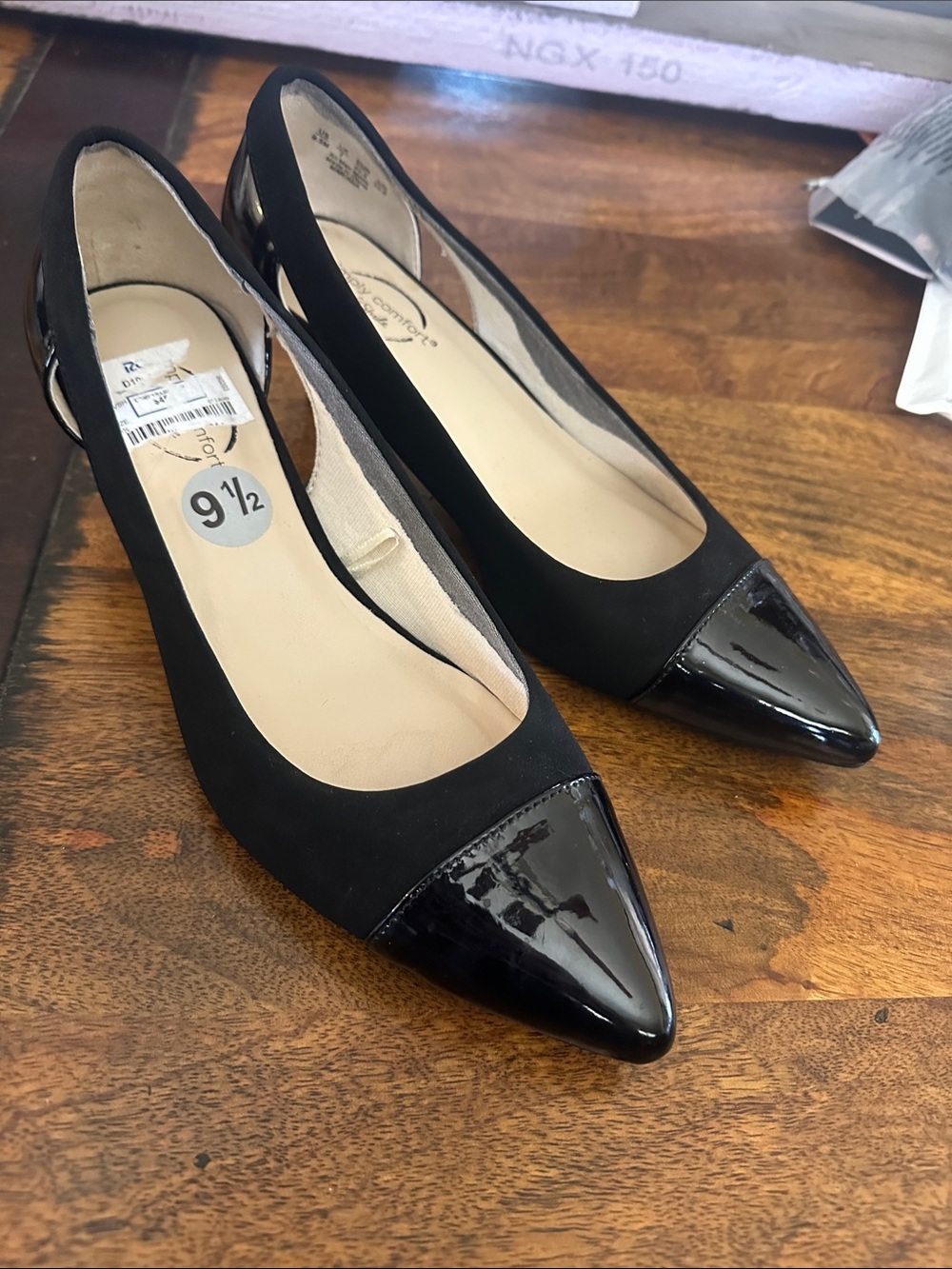 Simply Comfort Lifestride black kitten heel shoes EUC size 9.5